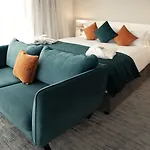 The Ellison 4*