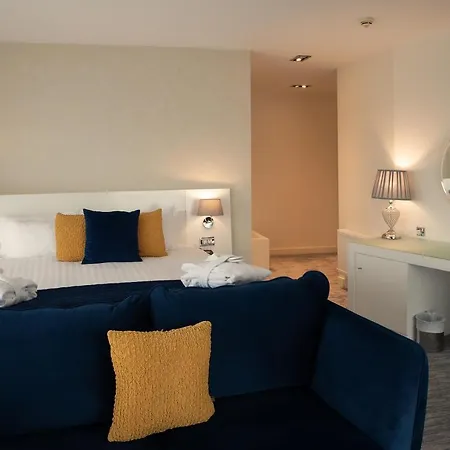 The Ellison 4*