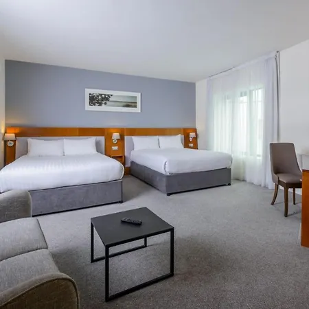 The Ellison 4*