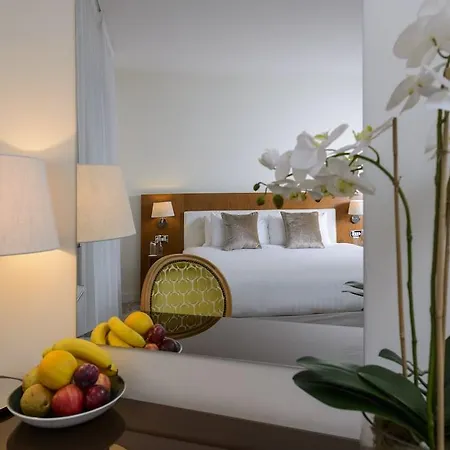 The Ellison מלון 4*