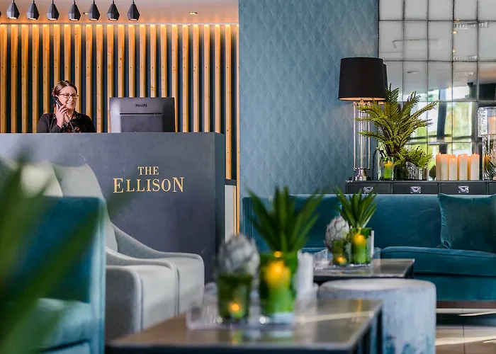 Отель The Ellison 4*