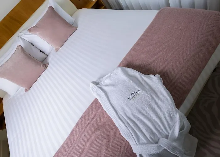 The Ellison 4* Каслбар