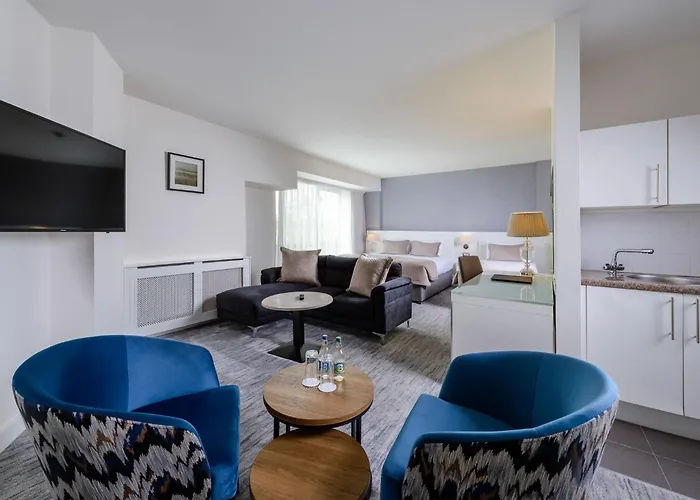 The Ellison 4*