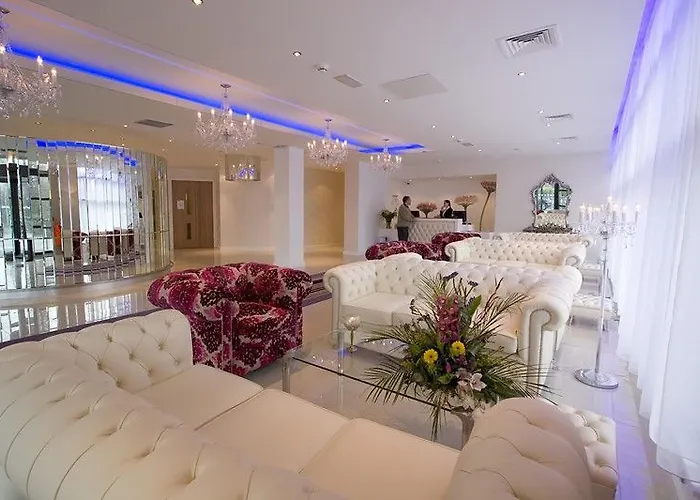 Отель The Ellison 4*